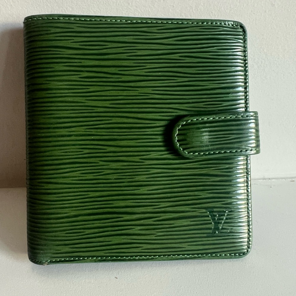 Louis Vuitton Epi Leather Porte Billes Compact Wallet
